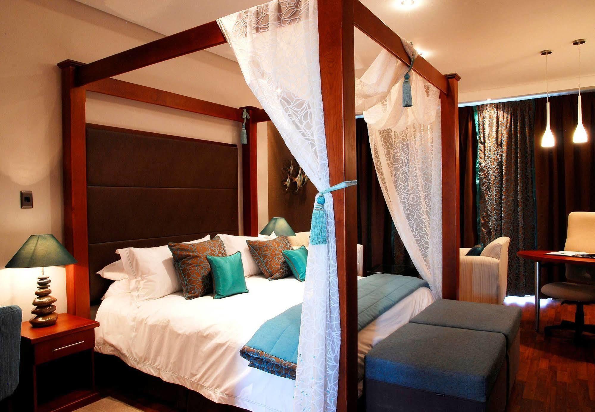 Bon Hotel Waterfront Richards Bay Bagian luar foto