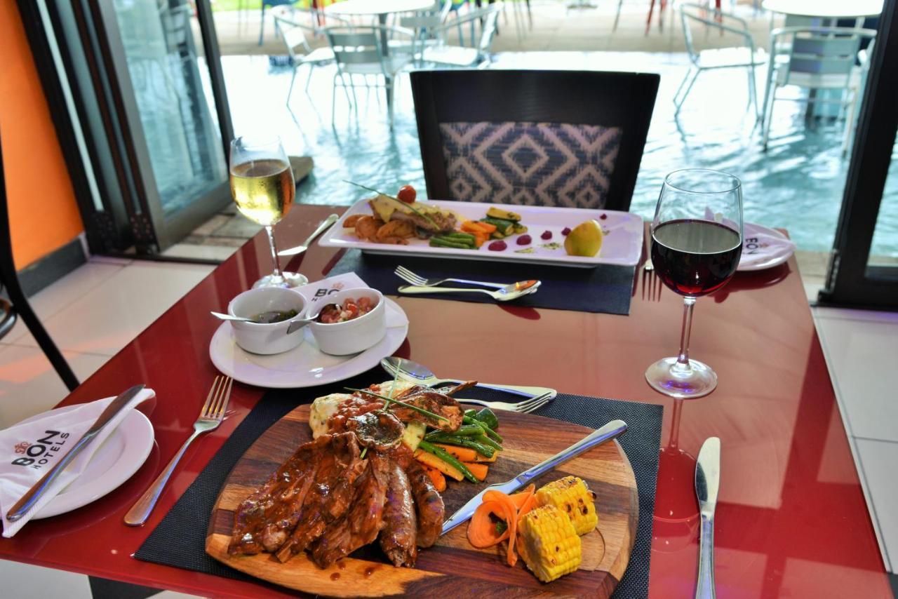 Bon Hotel Waterfront Richards Bay Bagian luar foto