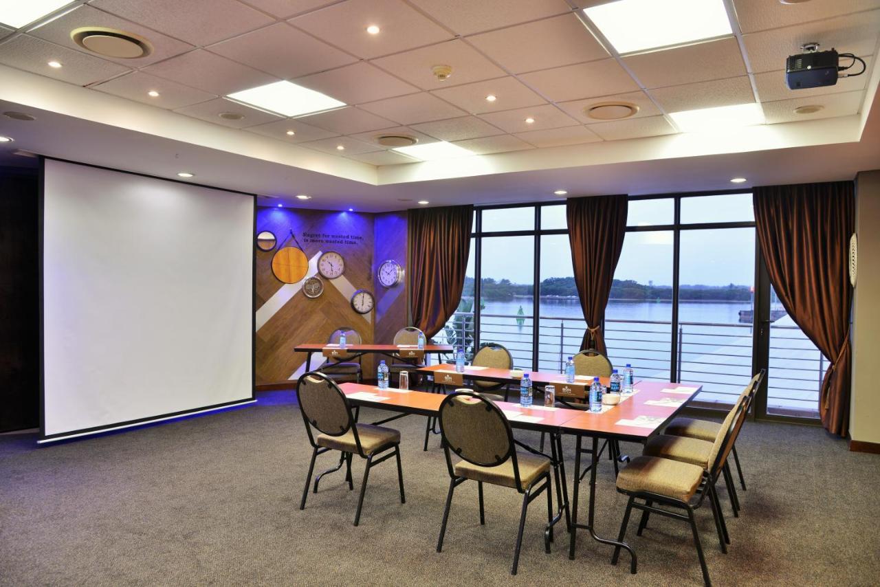 Bon Hotel Waterfront Richards Bay Bagian luar foto
